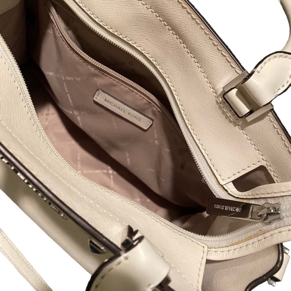 Michael Kors 2 Pc Set Studded Rayne Medium Shoulder Bag w/Shoulder Strap Optic - Picture 3 of 7